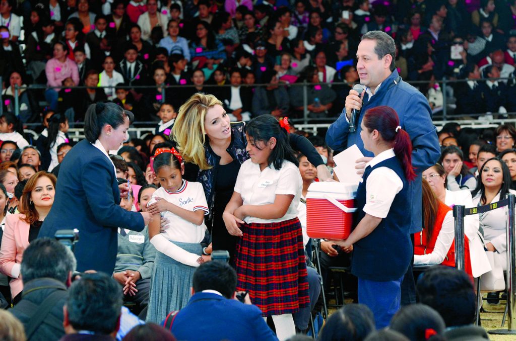 El Heraldo de México. Angélica Rivera y Eruviel Avila. Foto: Cuartoscuro
