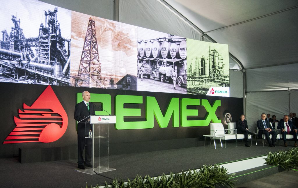 Denuncian a dos funcionarios de Pemex por enriquecimiento ilícito