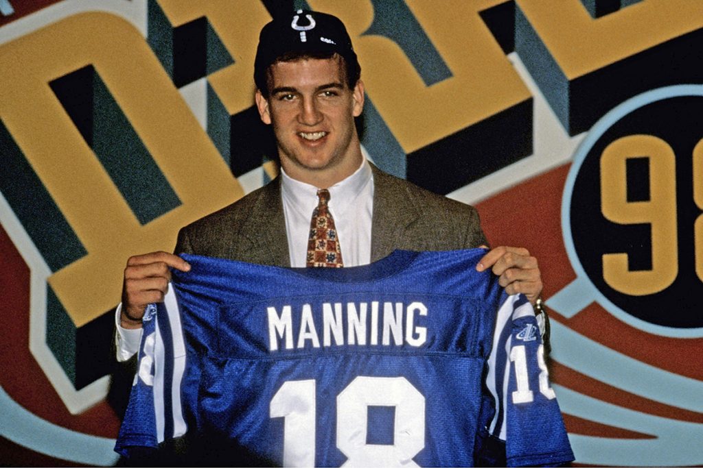 FOTO AP. Peyton Manning llegó a los Colts en el draft de 1998