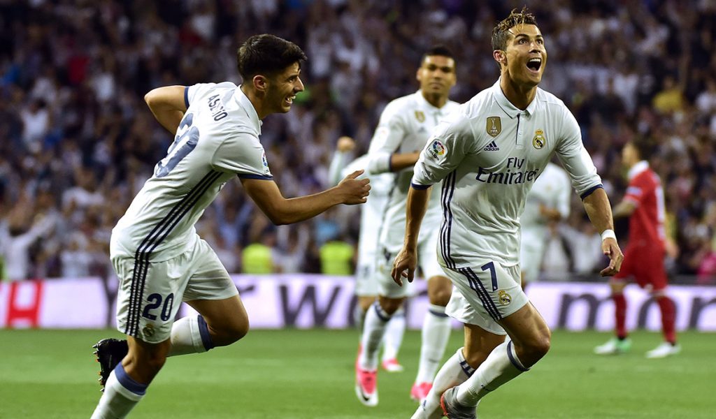 FOTO AFP. El Madrid necesita ganar 4 de 6 puntos posibles para ser campeón
