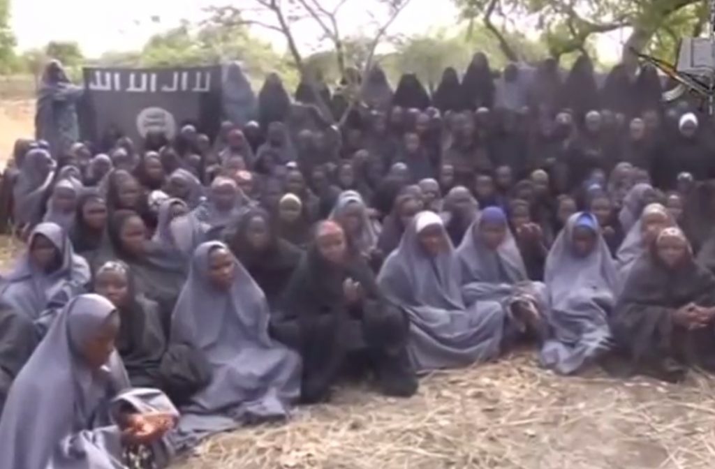 Tras la liberación de las 82 adolescentes, aún continúan desaparecidas en manos de Boko Haram 123.