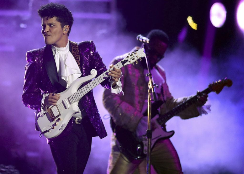Bruno Mars formará parte de la ceremonia que se realizará en Las Vegas. FOTO: AP