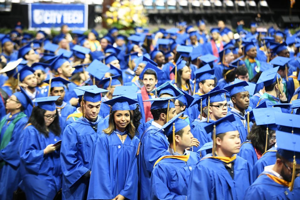 El Heraldo de México. Estudiantes. Foto: AP
