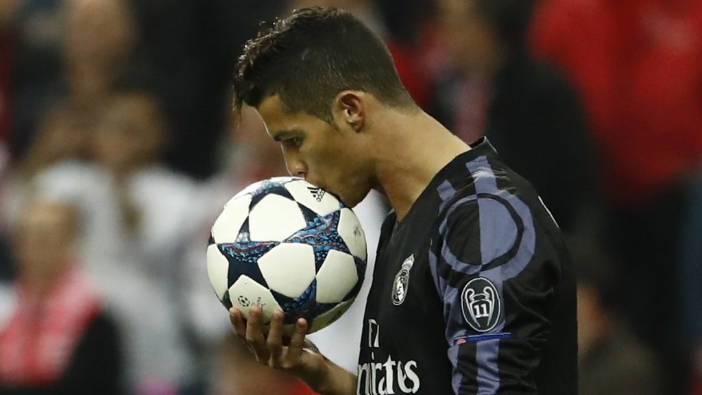 Cristiano Ronaldo, que tiene contrato en vigor hasta el año 2021, quiere abandonar al real Madrid tras ser acusado de defraudar 14,7 mde