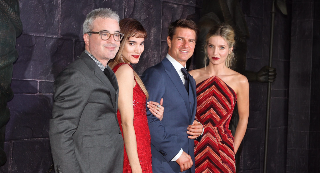 El actor estadounidense Tom Cruise, junto con Sofia Boutella, Annabelle Wallis y Alex Kurtzman, desfilaron por la alfombra roja de la película “La Momia”, hoy en la Explanada de Museo Soumaya. NOTIMEX/FOTO/PEDRO SANCHEZ/COR/ACE