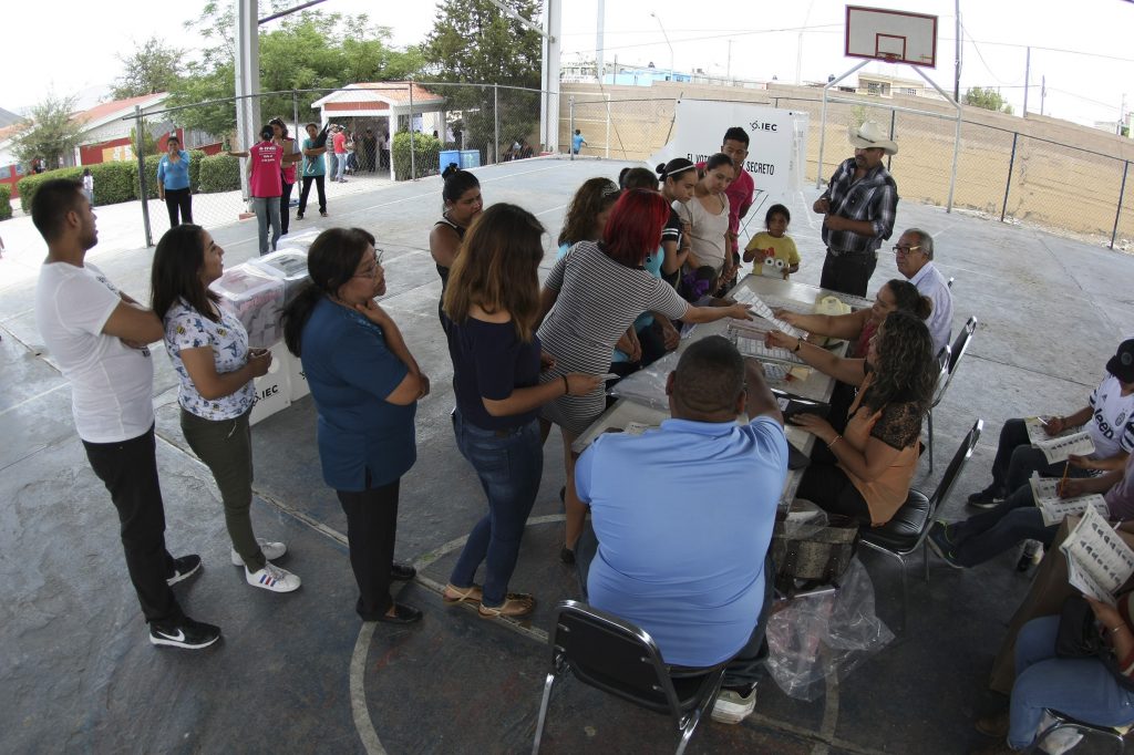 Mujeres participando en las urnas en las pasadas elecciones del 4 de junio de 2017. FOTO: VENUSTIANO MADERO /CUARTOSCURO.COM