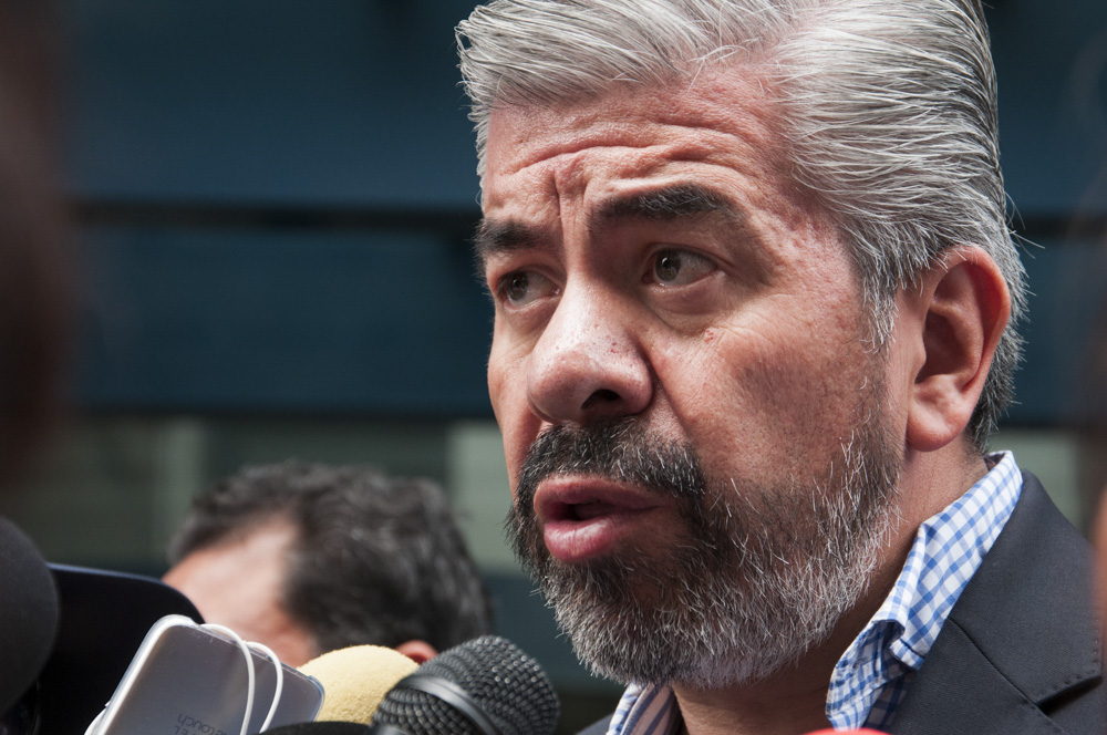 Elecciones 2018. Morena hace encuesta en lo oscurito