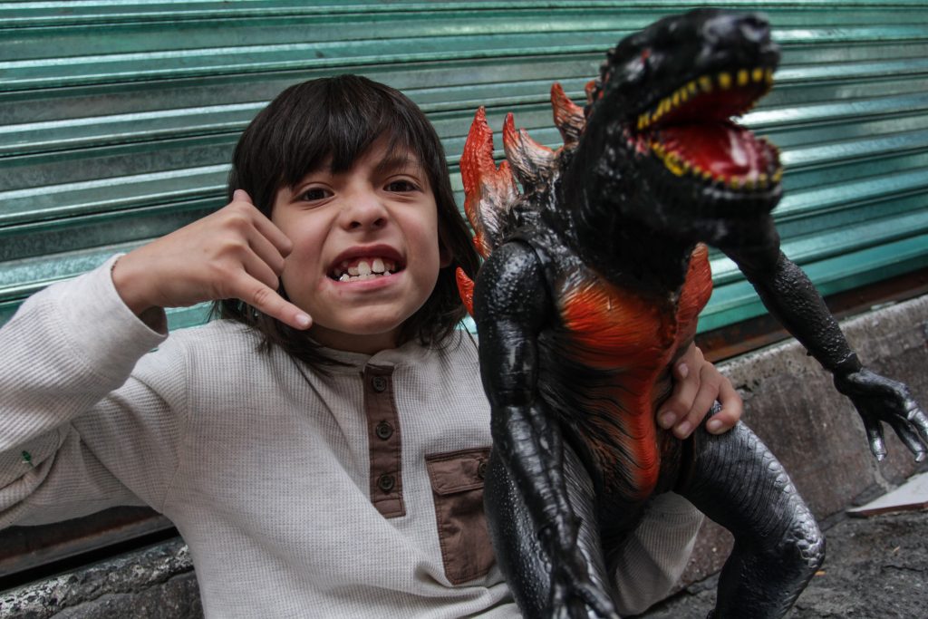 En la CDMX madrugan para ver a Godzilla