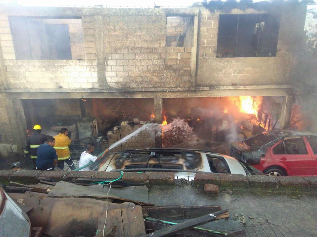Nueva explosión en Tultepec deja al menos dos muertos