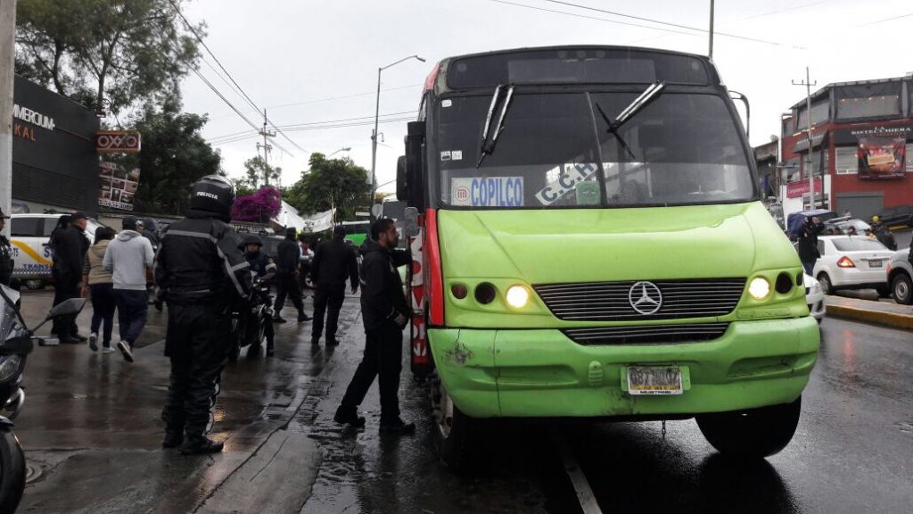 Remiten 83 taxis y micros irregulares