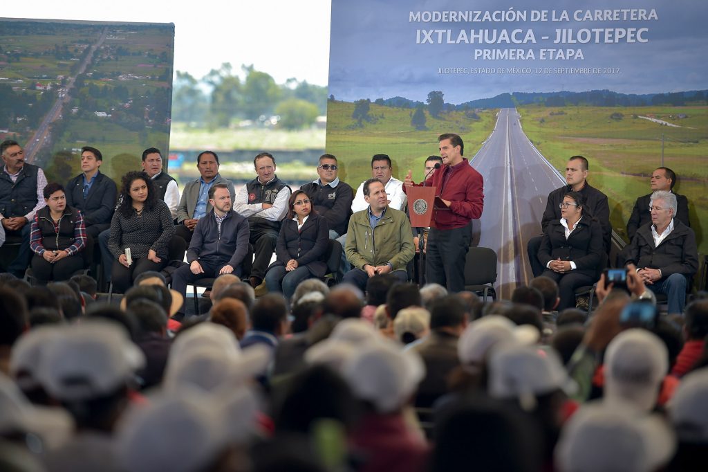 El gobernador Eruviel Ávila y el presidente Enrique Peña Nieto. @Cuartoscuro.com