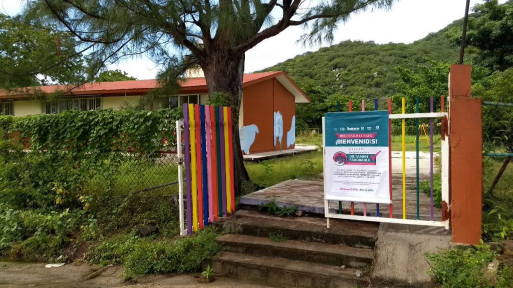 El Instituto Estatal de Educación Pública de Oaxaca (IEEPO) informó que todas las escuelas sin reportes de daño por sismos deben reanudar actividades este lunes
