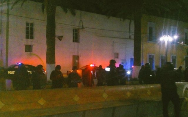 Pobladores queman vivo a ladrón en Puebla e incendian comandancia
