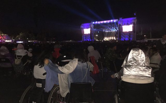 Por primera vez en el Corona Capital se instaló un palco enfrente del escenario principal para personas con capacidades diferentes