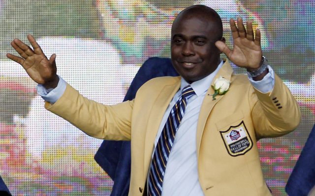 El exjugador y miembro del Salón de la Fama, Marshall Faulk, fue suspendido junto con otros dos comentaristas por la cadena NFL Network tras acusaciones por acoso sexual