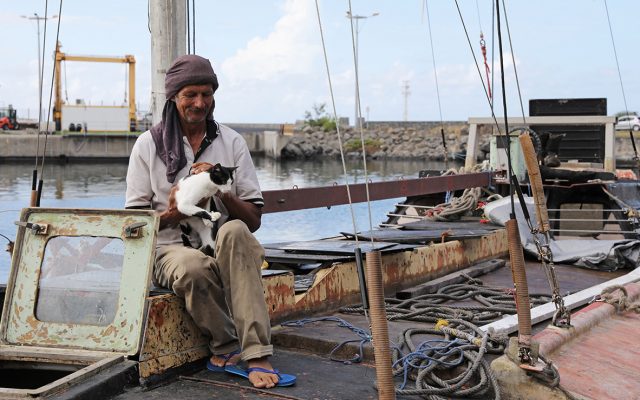 Un marinero polaco de 54 años fue rescatado frente a la isla francesa de La Reunión tras haber pasado siete meses a la deriva en el océano Índico
