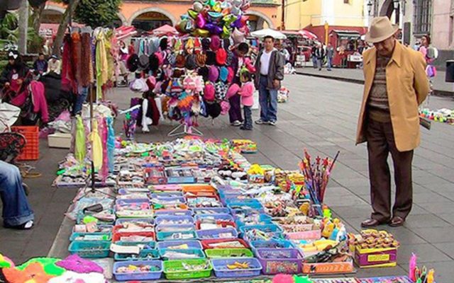 Economía informal en México bajó en 2016 en proporción a PIB