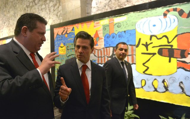 EPN recorre exposición “Niños de Morelos, visión pictórica de los sismos”