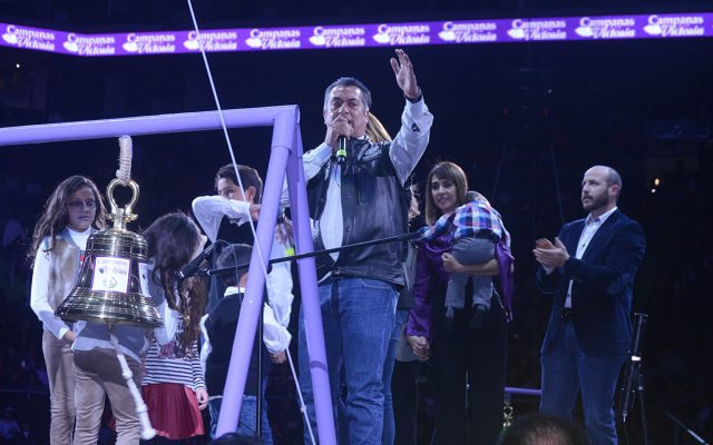 En un evento masivo, el aspirante independiente a la presidencia de México, Jaime Rodríguez Calderón promete que imitará a Donald Trump en la disminución de impuestos
