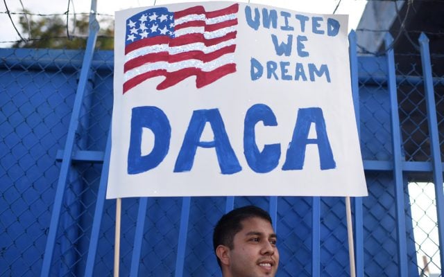 El gobierno estadounidense anunció que aceptará solicitudes de renovación para jóvenes inmigrantes aprobados para el programa DACA (Dreamers)