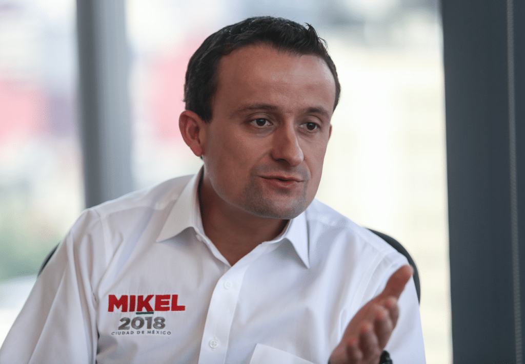 Rechaza Mikel Arriola mariguana recreativa y adopción homoparental