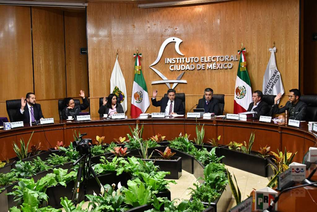 Amplía TEPJF plazo para que Luege acopie firmas