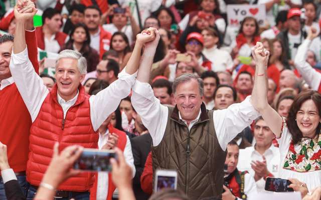 Arropado por la militancia priista, José Antonio Meade cerró su precampaña a la Presidencia de México confiado en ganar las elecciones del 1 de julio