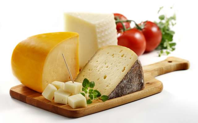 Manchego mexicano contra español