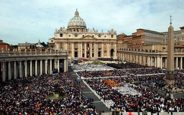 Narco y robos en El Vaticano