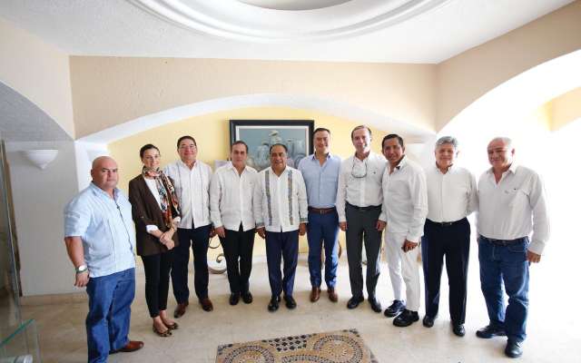 Respaldan empresarios política de desarrollo económico de Astudillo