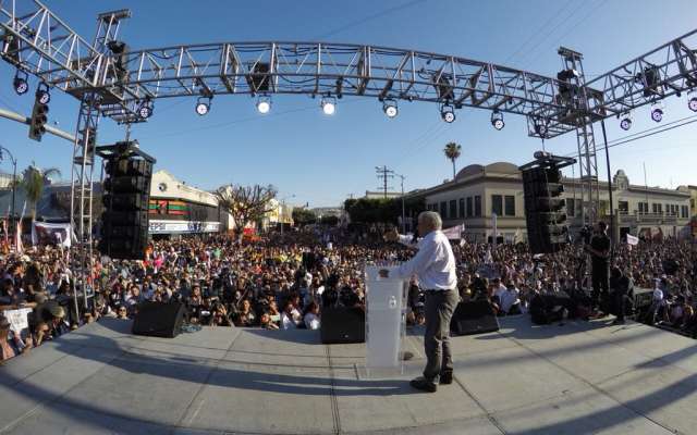FOTO: @lopezobrador_