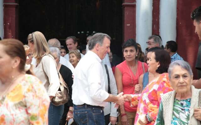 Previo al primer debate presidencial, Meade convive en familia