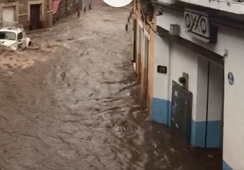 Presa La Olla se desborda y pone a Guanajuato bajo el agua