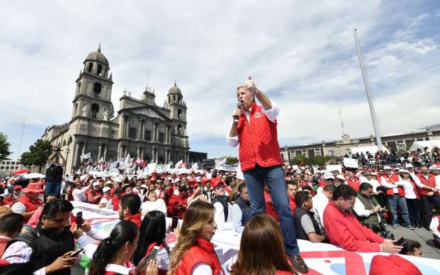 El que no pueda ver a los ojos al ciudadano no tiene qué hacer con nosotros: Meade