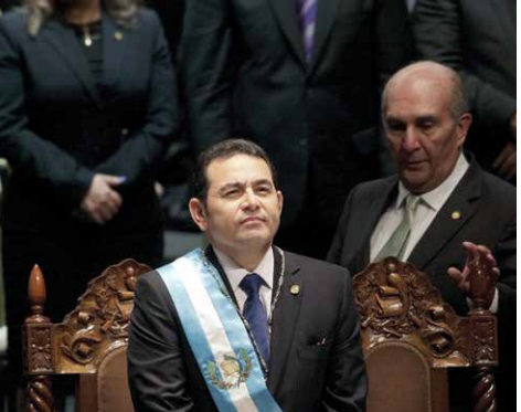 Le pisan talones a Jimmy