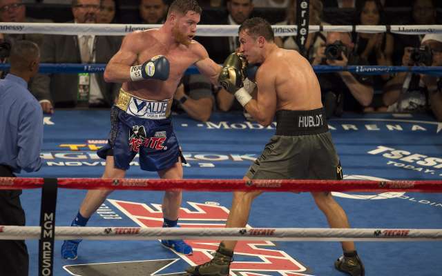 Álvarez no sube a un ring desde el 16 de septiembre del año pasado (Foto: AP)