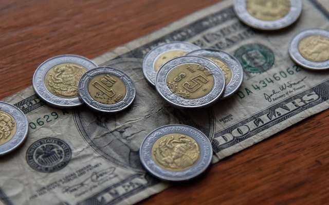 Esta mañana, el dólar estadounidense se cotiza hasta en 19.44 pesos. FOTO: CUARTOSCURO
