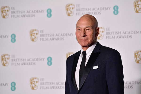 El actor británico, de 78 años, dijo que volverá a representar el icónico papel del capital de la nave Enterprise. FOTO: AFP