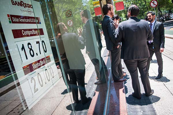 51 instituciones bancarias que operan en México. FOTO: CUARTOSCURO
