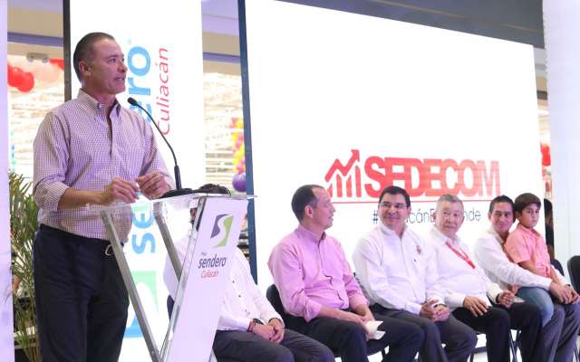 Inauguración Plaza Sendero, Culiacán, Sinaloa. Foto: Especial