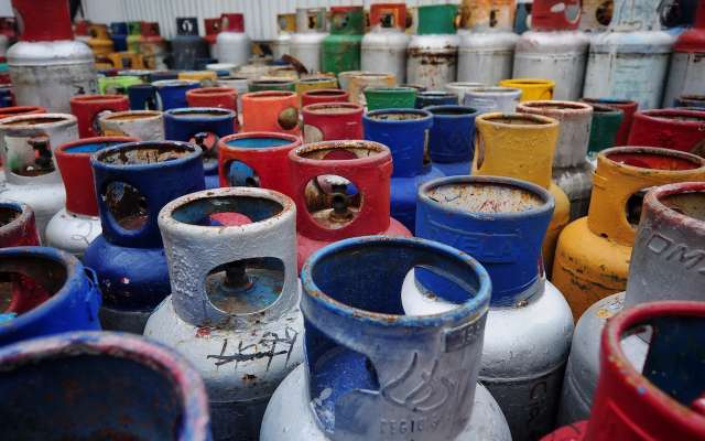 Destrucción de cilindros de gas L.P. en mal estado que serán fundidos para ser reciclados. Foto: DIEGO SIMÓN SÁNCHEZ /CUARTOSCURO.COM
