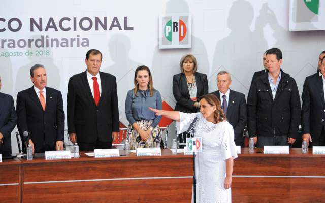 La dirigente priista rindió protesta para repetir en el cargo. FOTO: ESPECIAL