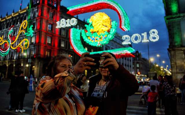 La estación Zócalo de la Línea 2 permanecerá cerrada a partir de las 22:00 horas de este viernes y hasta que concluya el Desfile Militar del domingo. Foto: Cuartoscuro