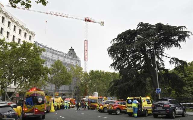Un muerto y once heridos en un derrumbe de las obras del hotel Ritz de Madrid. Foto: EFE