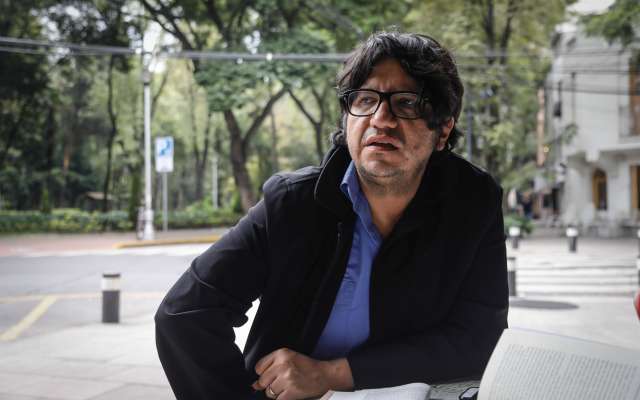 OBJETIVO. Para Zambra, lo mejor de escribir es llegar al punto en donde no sabes qué estás haciendo, y trascender el plano. Foto: NAYELI CRUZ
