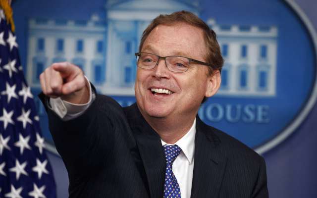ANTICIPACIÓN. Kevin Hasset, asesor económico de la Casa
Blanca, prevé llegar a un acuerdo comercial sólo con México. Foto: AP