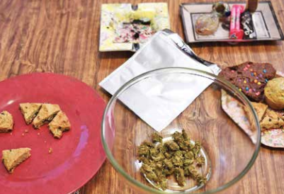 Salvo decenas de moronas de la hierba regadas
en algunas esquinas, la
cocina de Laura luce
como todas. FOTOS: PABLO SALAZAR