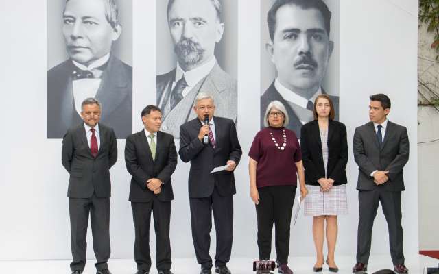 López Obrador hizo hincapié en los tres programas prioritarios que emprenderá la SE. FOTO: ARCHIVO/ CUARTOSCURO