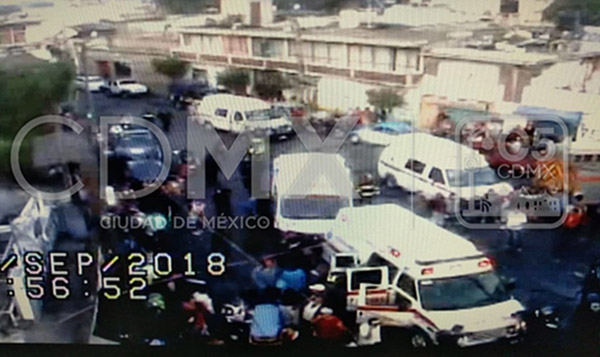 Hasta el momento, el reporte preliminar señala al menos 30 lesionados del accidente. FOTO: C5