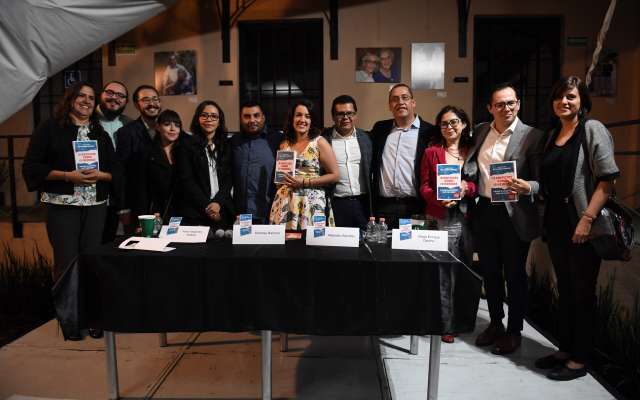 PRESENTACIÓN. Estuvieron los periodistas Hugo Corzo, Penniley Ramírez, Alejandro Sánchez, Neldy San Martín, Edgar Ledesma, Juan Carlos Ortega, París Alejandro
Salazar y Diego Enrique
Osorno. Foto: PABLO SALAZAR SOLÍS